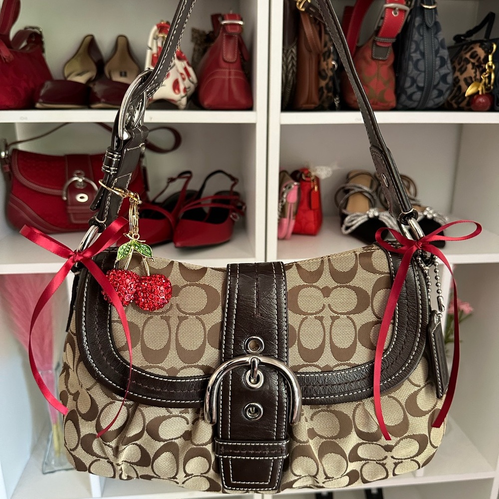 Mocha Tan Coach Large Pillow SoHo 🍒🤎